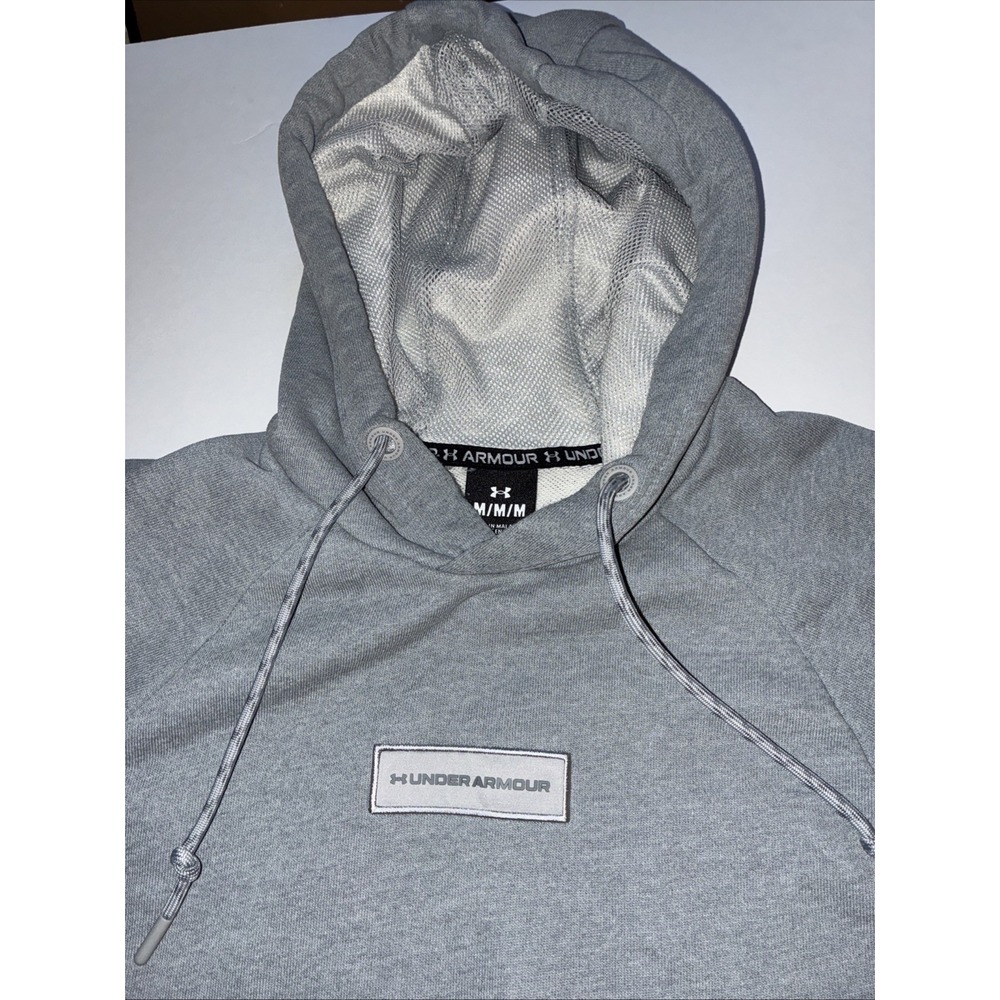 Under Armour Men's Short Sleeve Sweatshirt NWOT Size M Excellent Condition